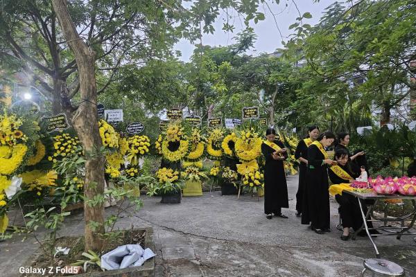 Hướng dẫn chọn trang phục viếng lễ tang phù hợp văn hóa Việt Nam