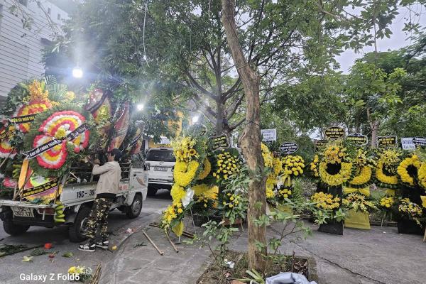 Ý nghĩa của vòng hoa tang lễ và cách lựa chọn phù hợp