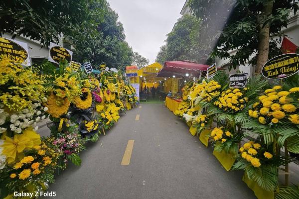 Tối ưu hóa không gian viếng: sắp xếp bàn ghế và lối đi