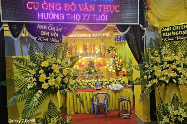 Tang Lễ Hồng Phúc đồng hành cùng gia đình trong lúc tang gia